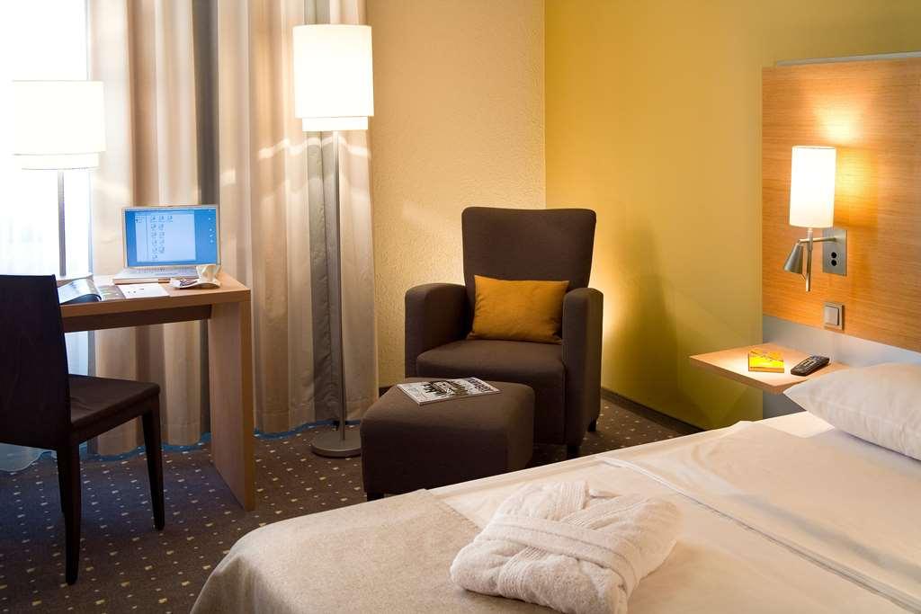 Vienna House Easy By Wyndham Frankfurt Airport Hotel Kelsterbach Room photo
