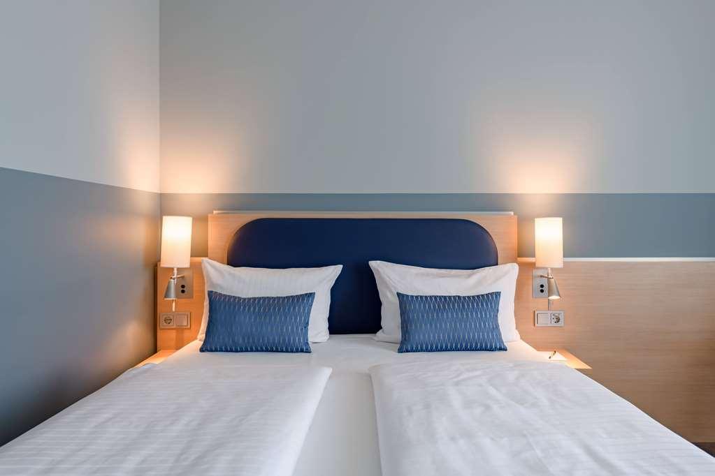 Vienna House Easy By Wyndham Frankfurt Airport Hotel Kelsterbach Room photo