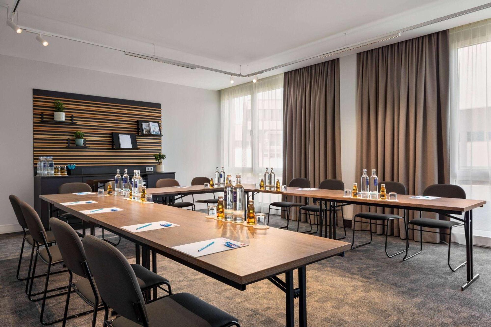 Vienna House Easy By Wyndham Frankfurt Airport Hotel Kelsterbach Exterior photo